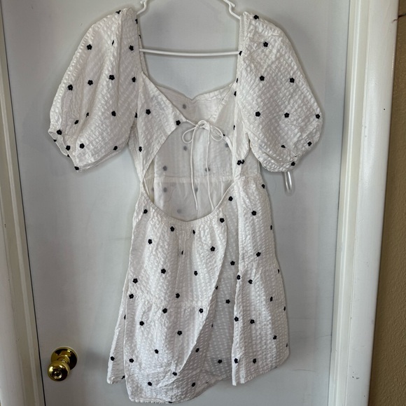 Rails Selene Floral Embroidered Seersucker Dress - Picture 6 of 10